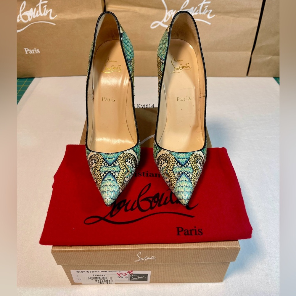 Christian Louboutin So Kate 120 Python Inferno 38.5